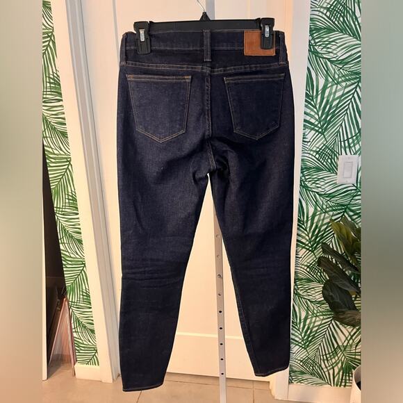 J Crew Women’s Toothpick Jeans Size 27 Ultra Dark Wash - Picture 5 of 10